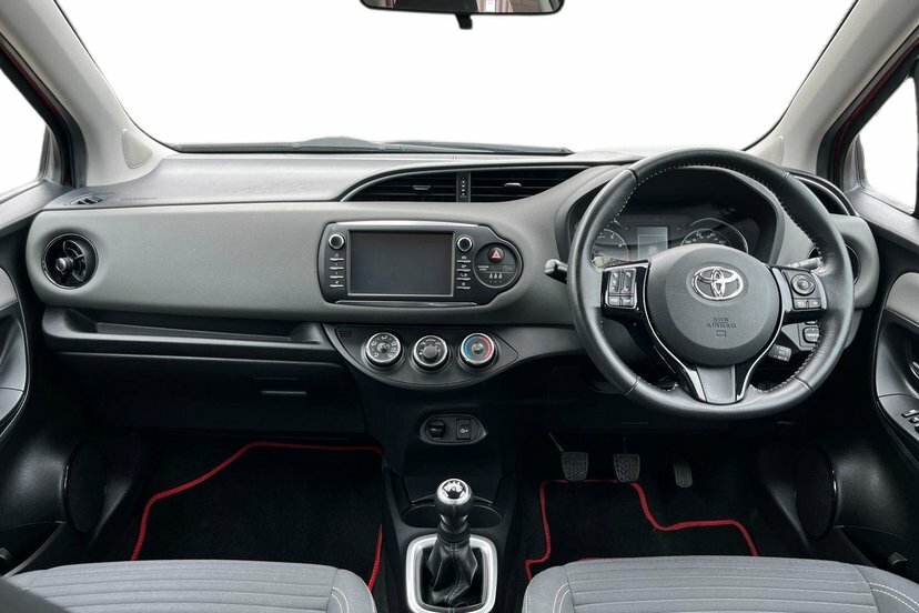 Toyota Yaris 1.0 Vvt-i Icon Hatchback 69 Ps Red #5