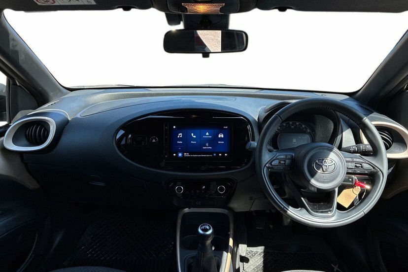 Toyota Aygo X 1.0 Vvt-i Edge Hatchback 72 Ps Black #5