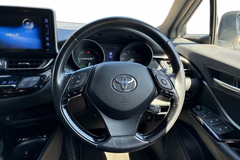 Toyota C-Hr 1.8L Icon White #8