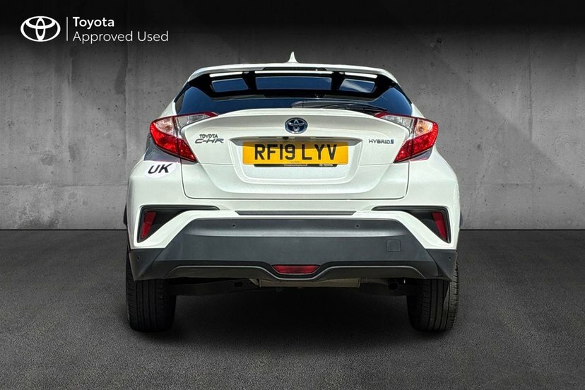 Toyota C-Hr 1.8L Icon White #19