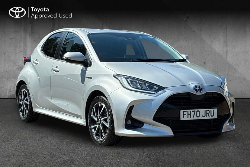 Toyota Yaris 1.5 Vvt-h Design Hatchback Hybrid E-cvt Silver