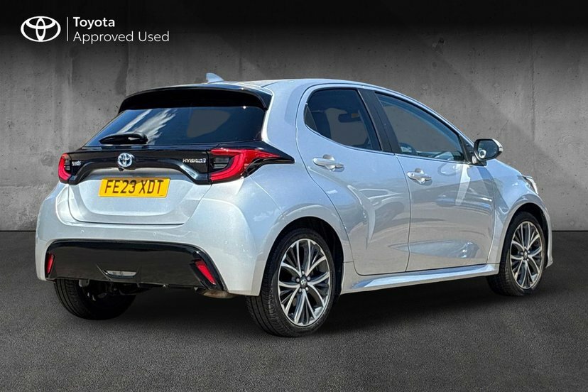 Toyota Yaris 1.5 Vvt-h Excel Hatchback Hybrid E-cvt Silver #2