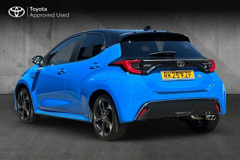 Toyota Yaris 1.5 Vvt-h Premiere Edition Hatchback Hy Black #4