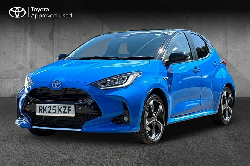 Toyota Yaris 1.5 Vvt-h Premiere Edition Hatchback Hy Black #3