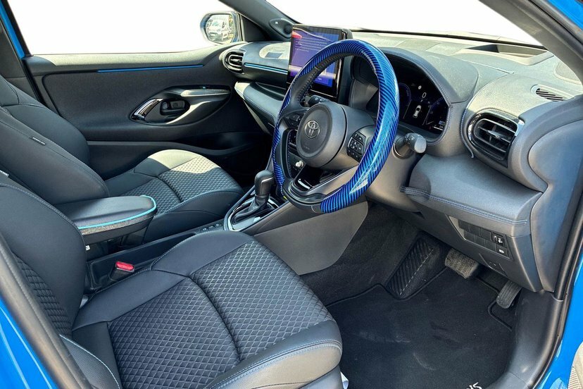 Toyota Yaris Icon Black #11
