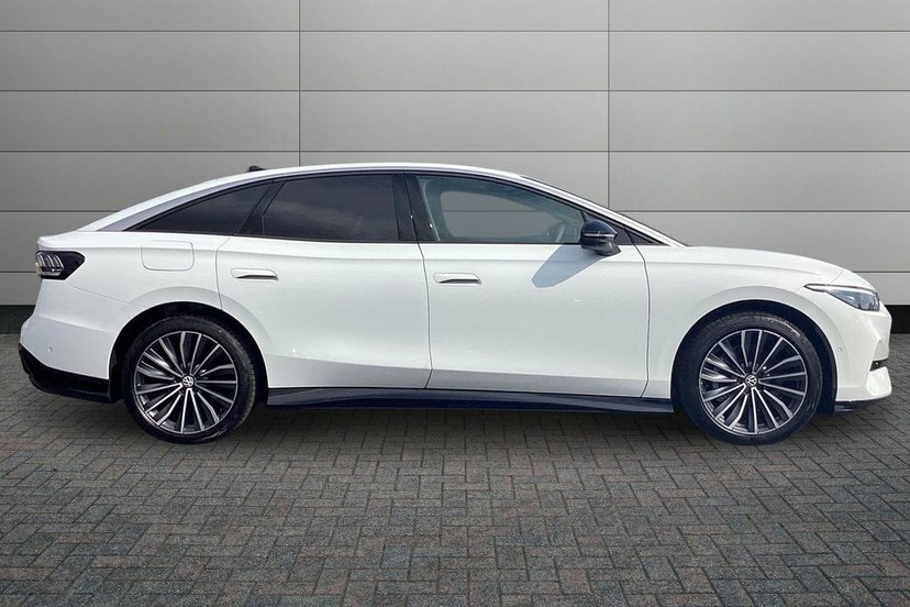 Volkswagen ID.7 Pro 77Kwh Match Plus Fastback 2 White #4