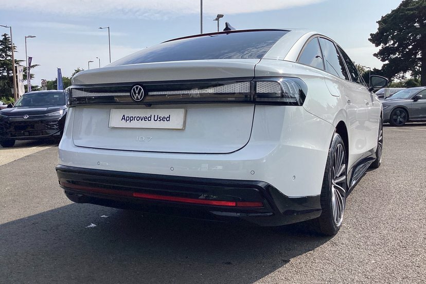 Volkswagen ID.7 210Kw Match Pro S Plus 86Kwh Black #18