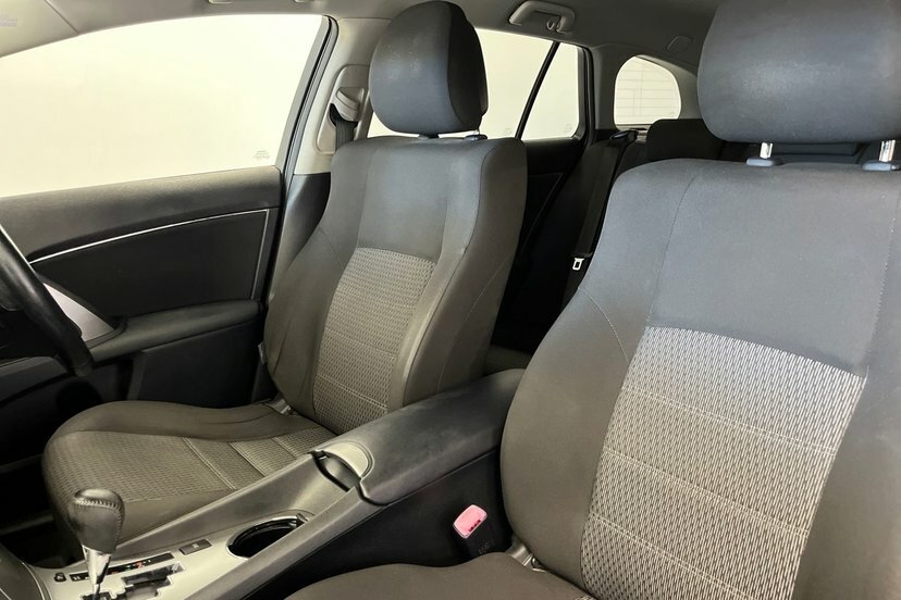 Toyota Avensis 2.0 Tr D-4d 124 Bhp Blue #27