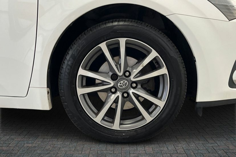 Toyota Avensis 1.8 V-matic Tr Tourer Multidrive S Euro White #5