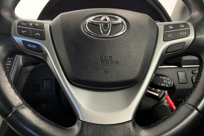 Toyota Avensis 2.0 Tr D-4d 124 Bhp Blue #21