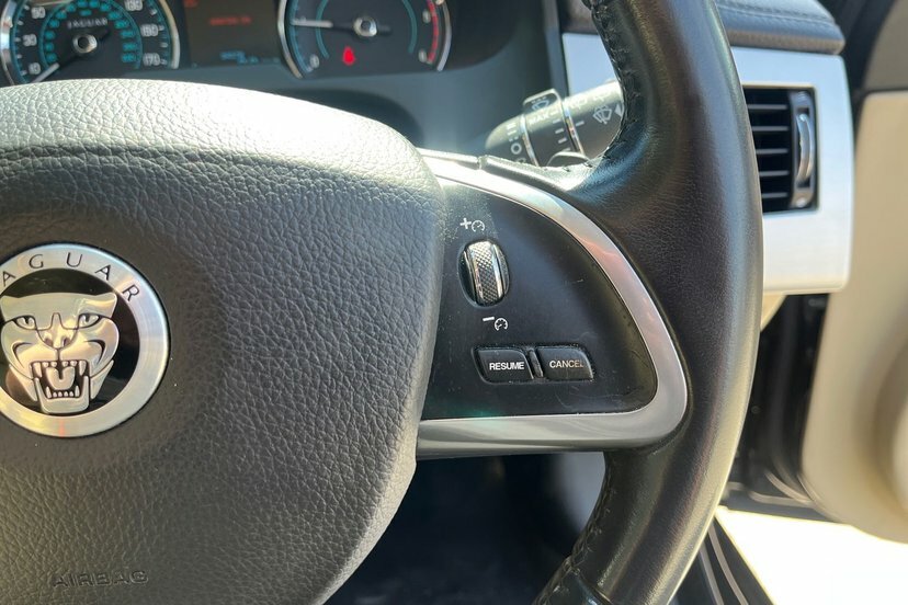 Jaguar XF 2.2D Sport Saloon White #15