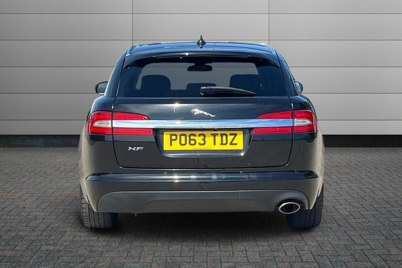Jaguar XF 2.2D Sport Saloon White #12