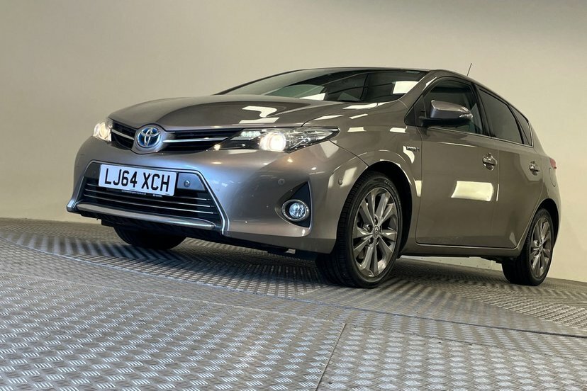 Toyota Auris 1.8 Excel Vvt-i 99 Bhp White #26