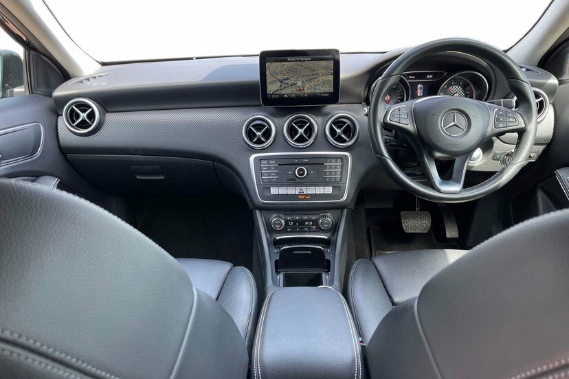 Mercedes-Benz A Class 2.1 A200d Amg Line Premium Plus Euro 6 Ss Grey #7