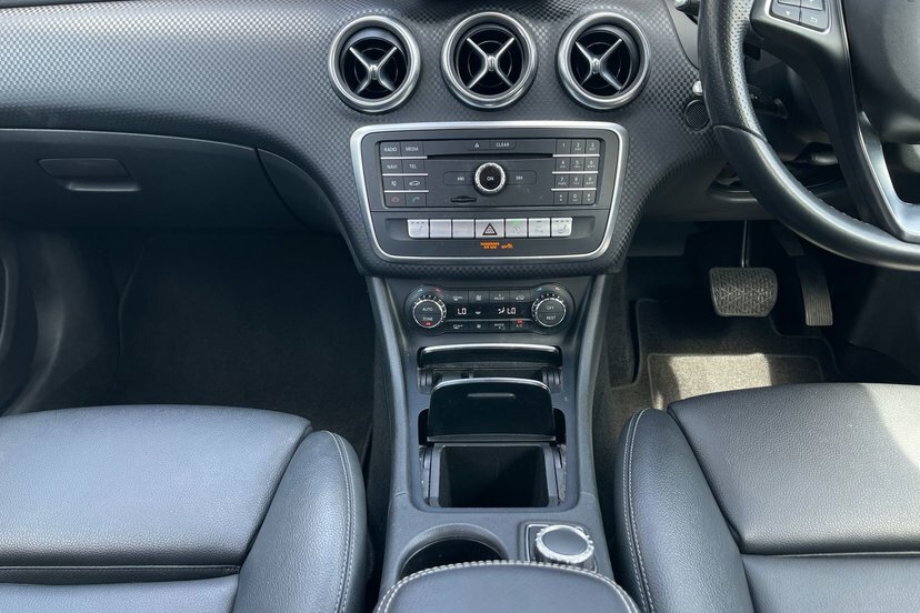 Mercedes-Benz A Class 2.1 A200d Amg Line Premium Plus Euro 6 Ss Grey #8