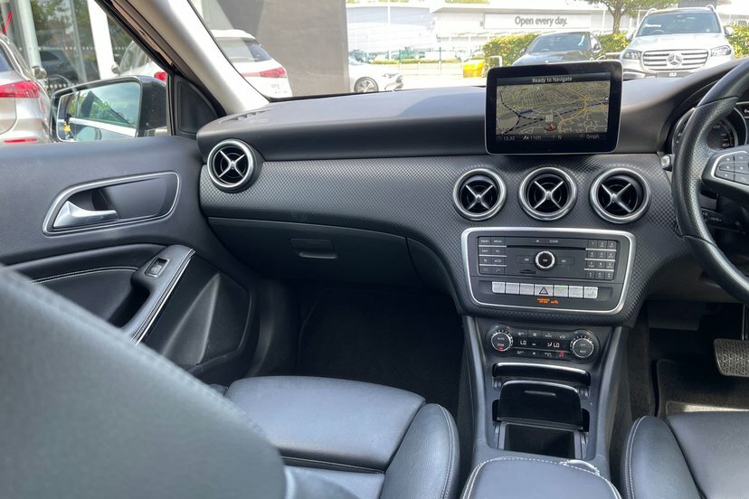 Mercedes-Benz A Class 2.1 A200d Amg Line Premium Plus Euro 6 Ss Grey #34