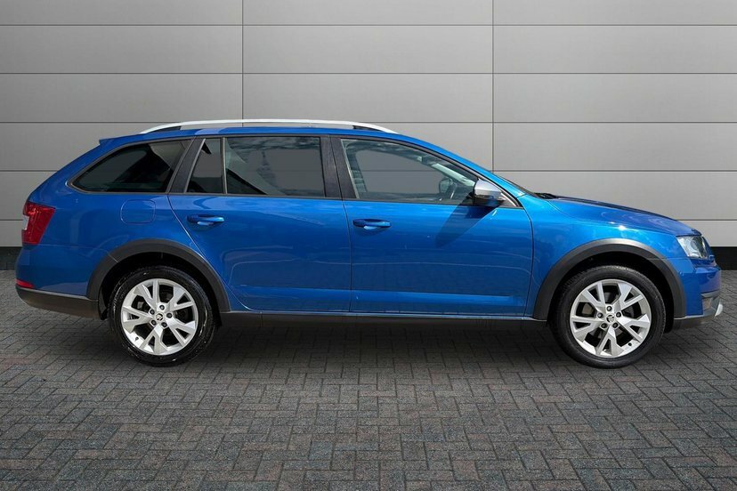 Skoda Octavia 2.0 Tdi Scout Estate 4Wd 150 Ps Blue #4