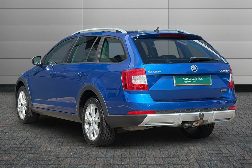 Skoda Octavia 2.0 Tdi Scout Estate 4Wd 150 Ps Blue #3