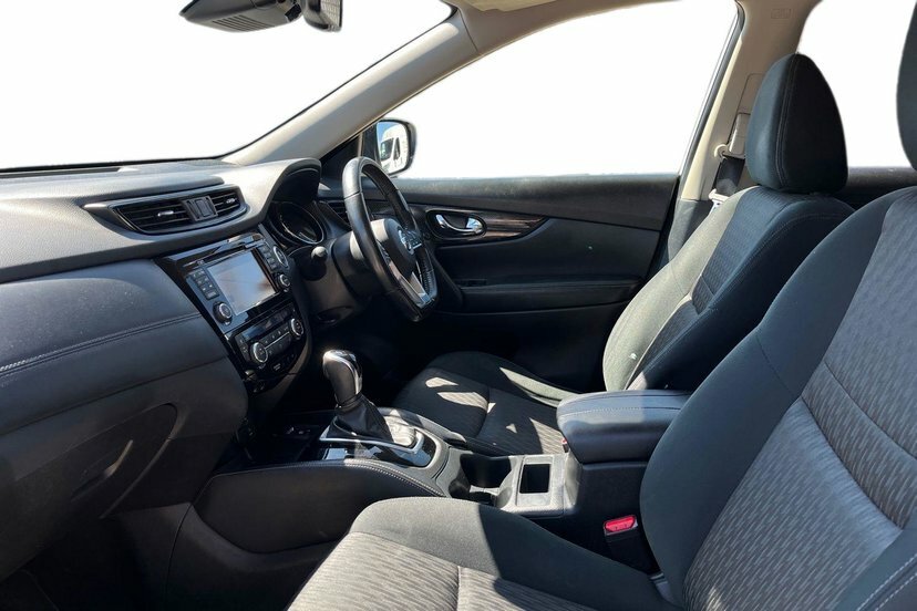 Nissan X-Trail 1.3 Dig-t N-connecta Suv Dct 160 LO69YUX White #2
