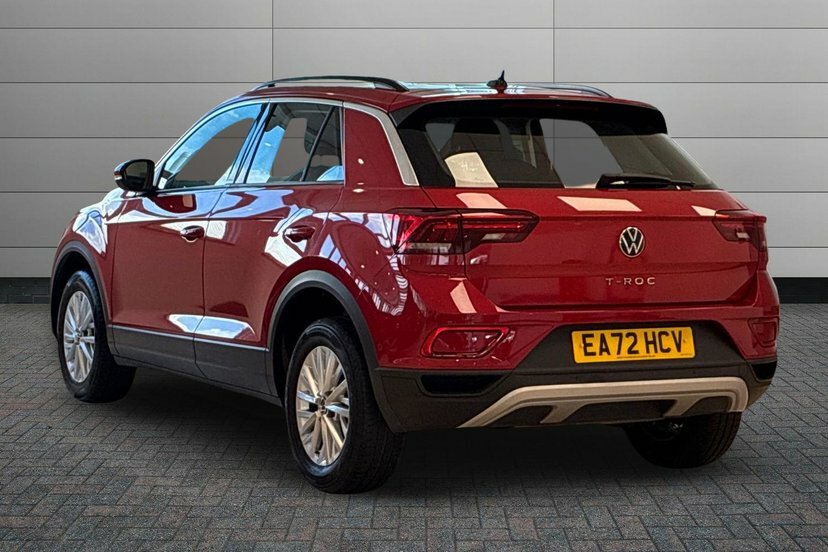 Volkswagen T-Roc 1.0 Tsi Life Suv 110 Ps Red #3