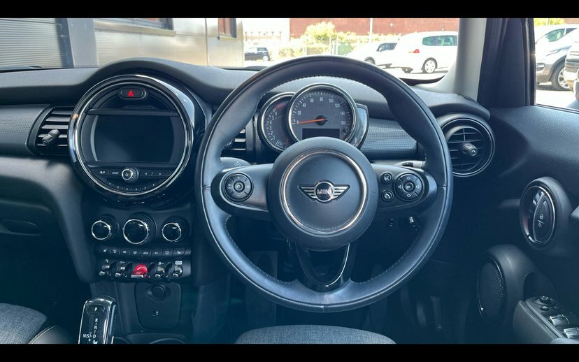 Mini Hatch 5-Door Hatch Cooper Red #5