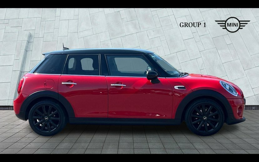 Mini Hatch 5-Door Hatch Cooper Red #3