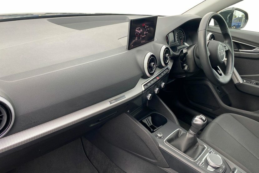 Audi Q2 1.0 Tfsi 30 Technik Suv 110 Ps Grey #2