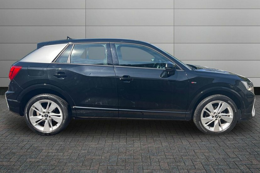 Audi Q2 1.5 Tfsi Cod 35 S Line Suv S Tronic 15 Black #4