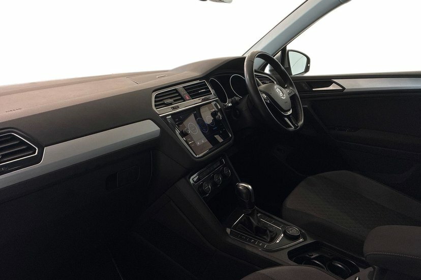 Volkswagen Tiguan 2.0 Tdi Match Suv Dsg 4Motion 150 Ps AV70HMC Silver #2