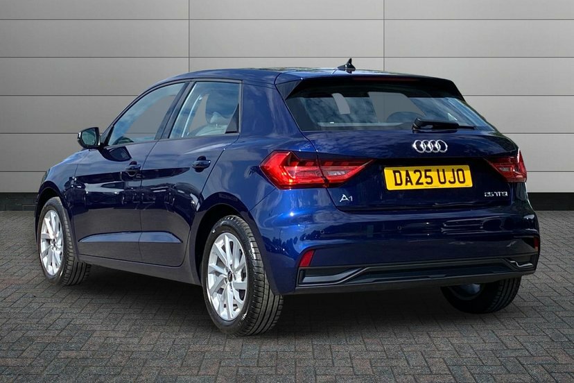 Audi A1 1.0 Tfsi 25 Sport Sportback 95 Blue #3