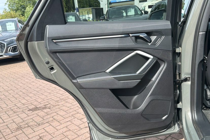 Audi Q3 1.5 Tfsi 35 S Line Suv Grey #34