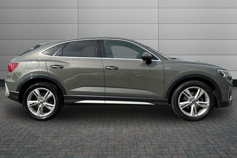 Audi Q3 1.5 Tfsi Cod 35 S Line Sportback S Tron Grey #4