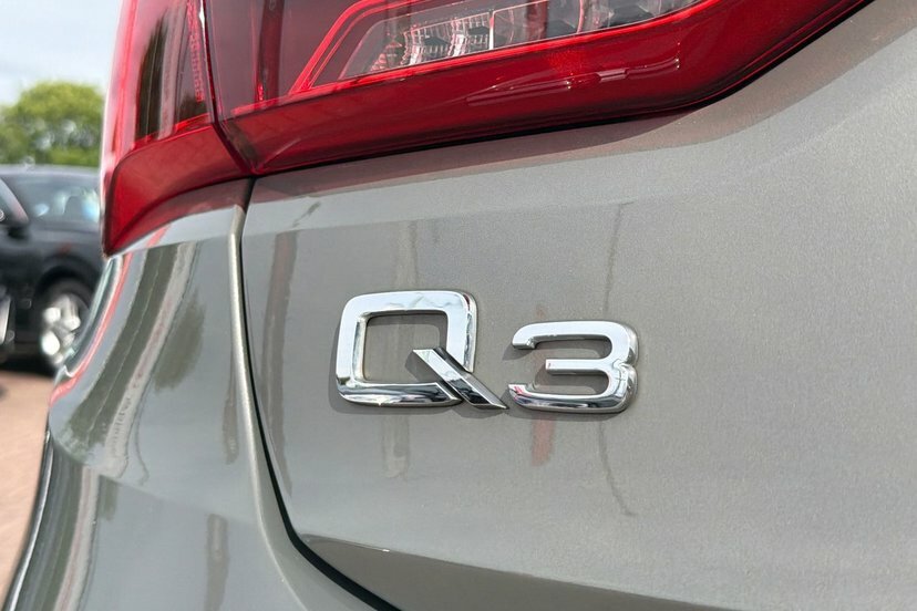 Audi Q3 1.5 Tfsi 35 S Line Suv Grey #14