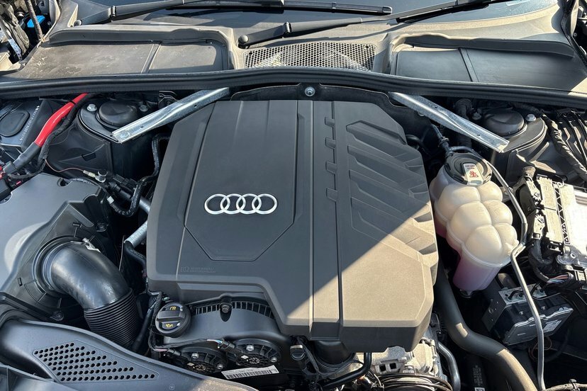 Audi A4 2.0 Tfsi 40 Black Edition Saloon S Tron Grey #36