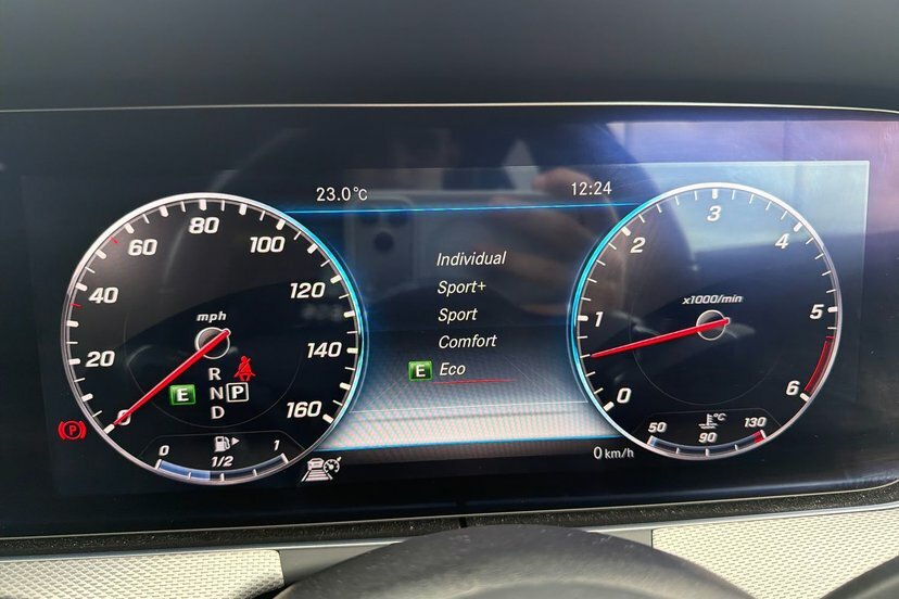 Mercedes-Benz E Class 2.0 Amg Line Premium Plus G-tronic Euro 6 Ss Red #52