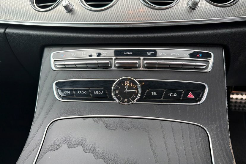 Mercedes-Benz E Class 2.0 Amg Line Premium Plus G-tronic Euro 6 Ss Red #22