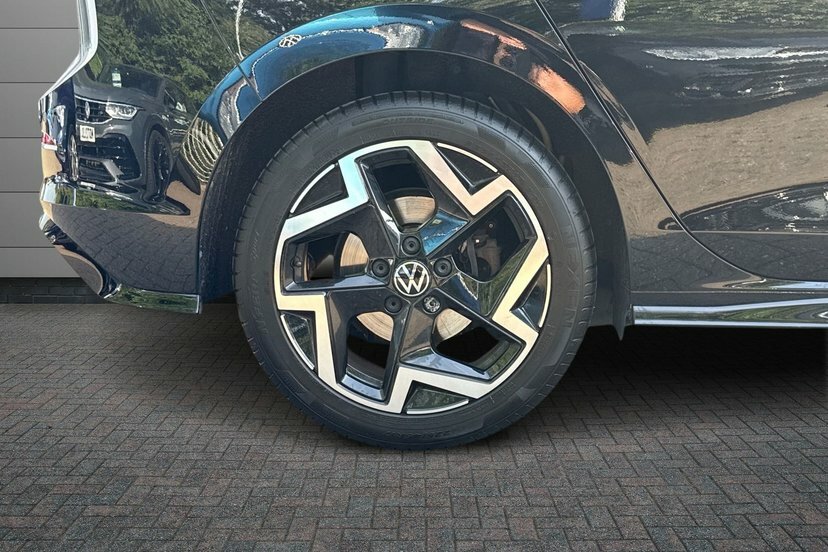 Volkswagen Golf 1.5 Tsi R-line Hatchback 150 Ps Black #5