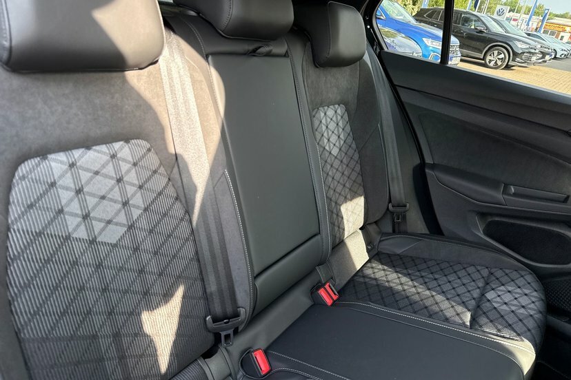 Volkswagen Golf 1.5 Etsi 150 R-line Dsg Black #28