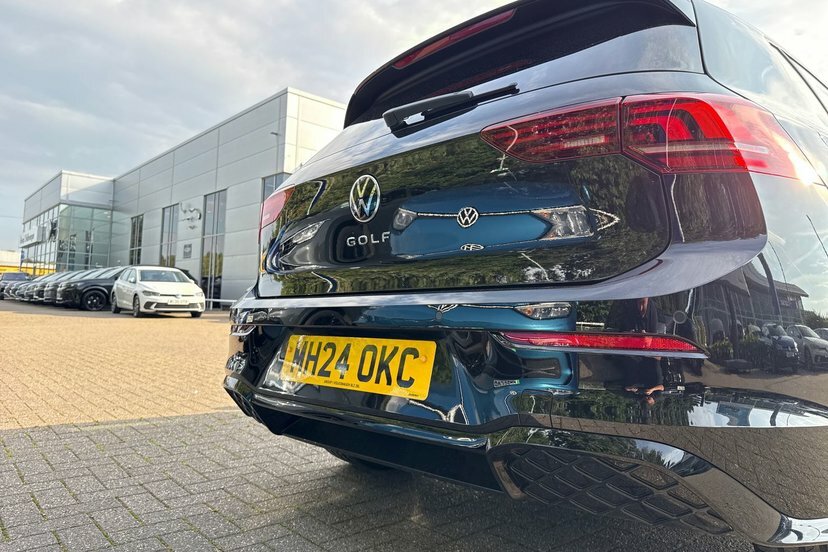 Volkswagen Golf 1.5 Etsi 150 R-line Dsg Black #26
