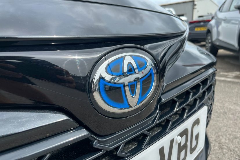 Toyota Corolla 1.8 Hybrid Excel Cvt Bi-tone Silver #45