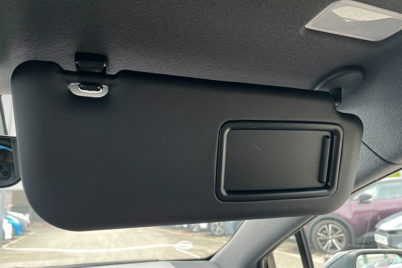 Toyota Corolla 1.8 Hybrid Excel Cvt Bi-tone Silver #22