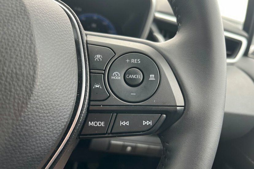 Toyota Corolla 1.8 Hybrid Excel Cvt Bi-tone Silver #14