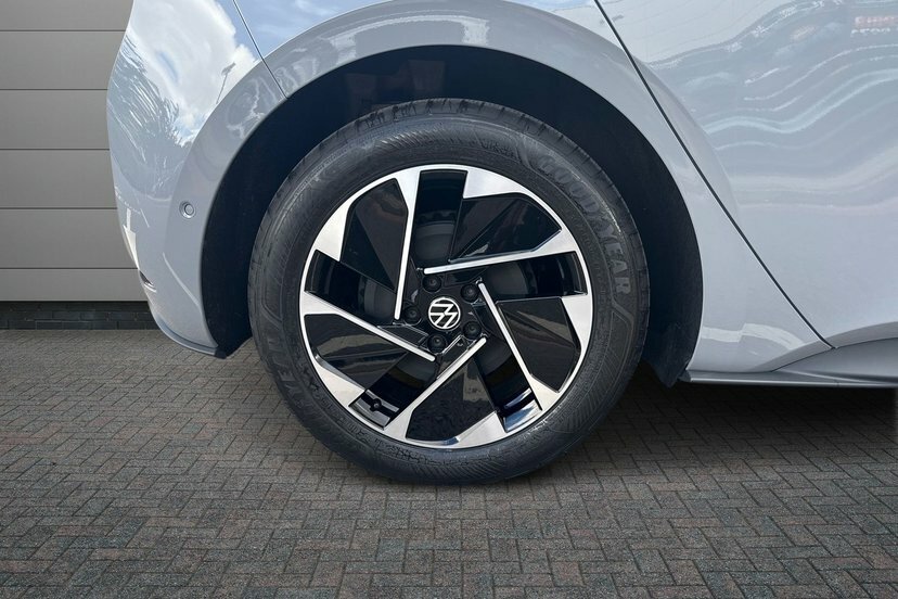 Volkswagen ID.3 Pro 59Kwh Match Hatchback 204 P Black #5