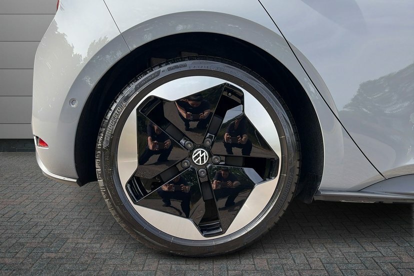 Volkswagen ID.3 Pro S 79Kwh Match Hatchback 204 Black #5