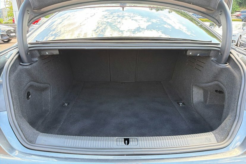 Audi A5 2.0 Tfsi 40 Black Edition Sportback S T Black #12