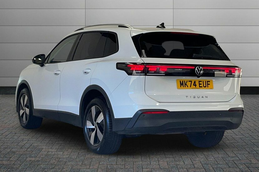 Volkswagen Tiguan Match White #3
