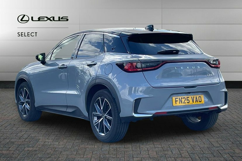 Lexus LBX 1.5 Vvt-ie Premium Plus Design Suv Hybr Black #3