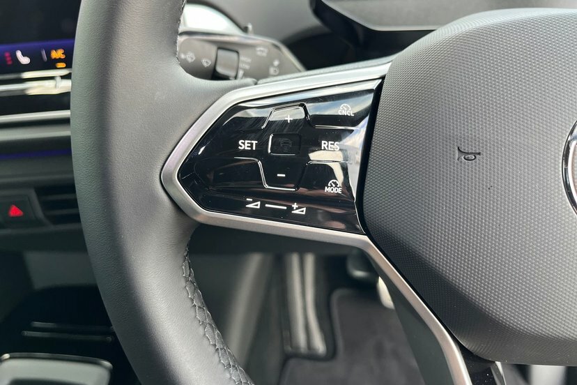 Volkswagen ID.4 210Kw Match Pro 77Kwh Silver #23