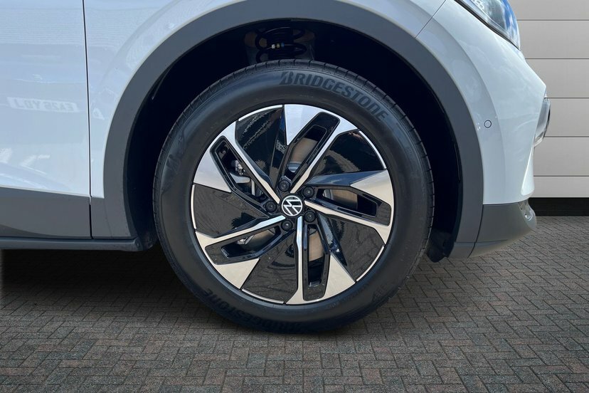 Volkswagen ID.4 Pro 77Kwh Match Suv 286 Ps White #5