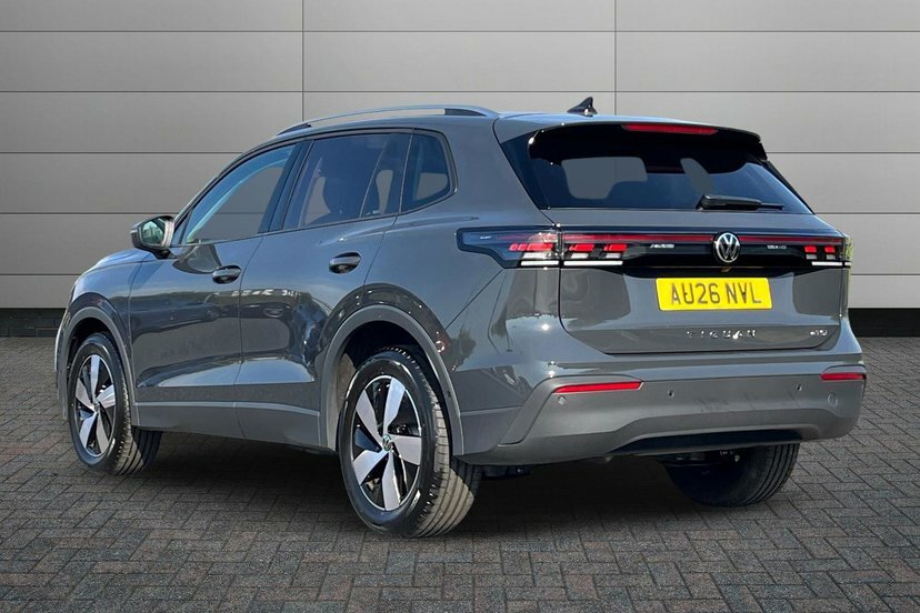 Volkswagen Tiguan 1.5 Etsi Mhev Match Suv Hybrid Dsg 150 AU26NVL Grey #3